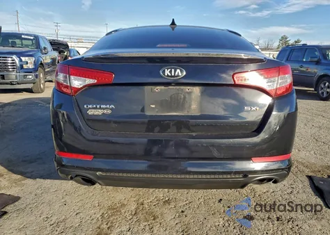 2013 Kia Optima Sx z USA, uszkodzony, nr VIN 5XXGR4A64DG096573